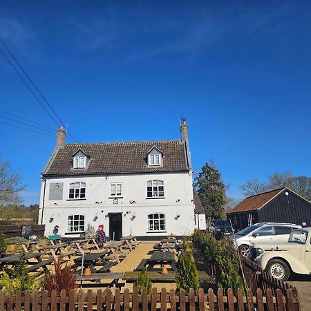The Swan Inn Hilborough Esterno foto