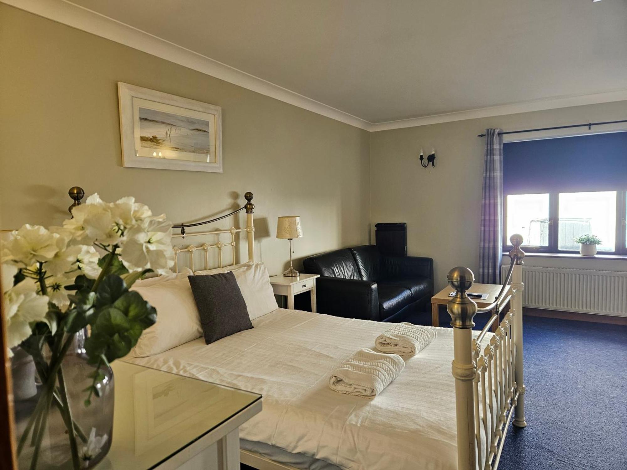 The Swan Inn Hilborough Esterno foto